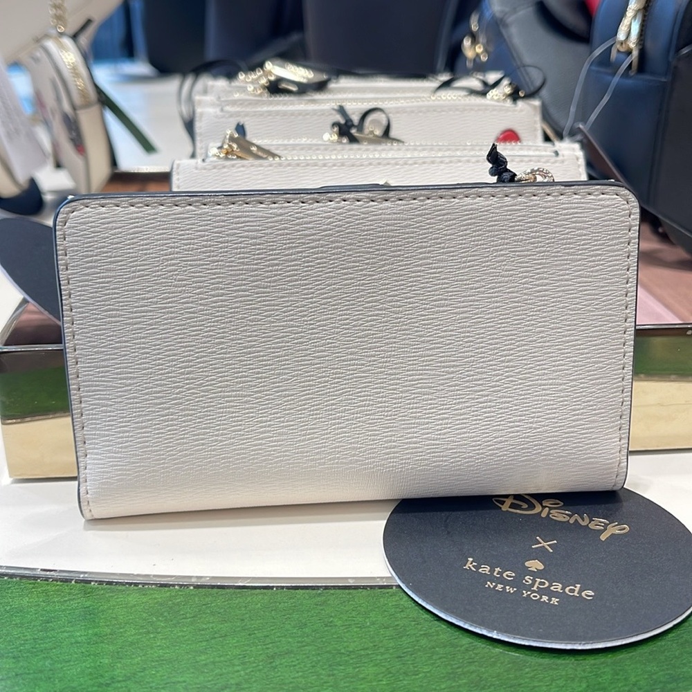 Kate Spade Disney X Kate Spade New York Minnie Small Slim Bifold Wallet

NWT - Picture 16 of 16